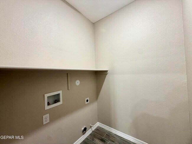 Building Photo - 125 Palma Dr