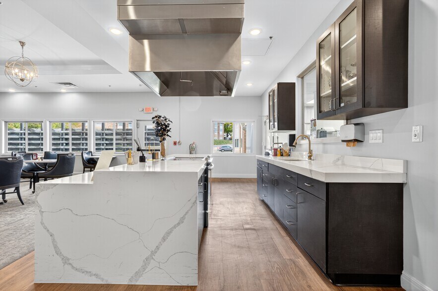 Building Photo - 2900 NE Kendallwood Pkwy