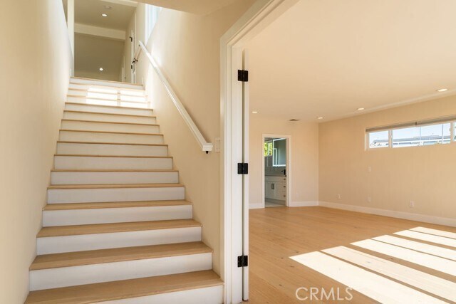 Building Photo - 2850 Zell Dr