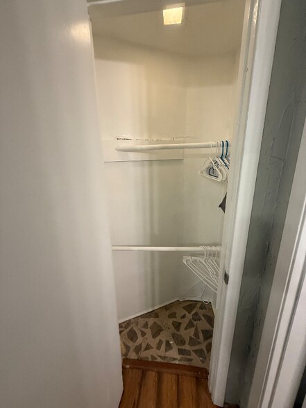 Building Photo - 489 Clubhouse Dr