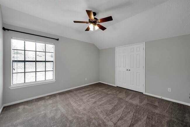Building Photo - 55 E Amberglow Cir