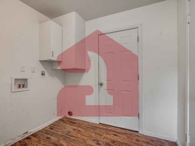 Building Photo - 2017 Downing St