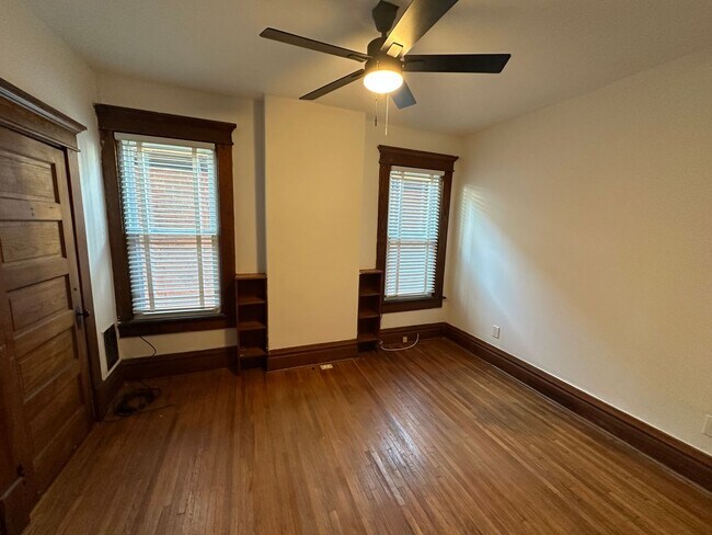 Building Photo - Michigan Ave 1495-1497 TNB