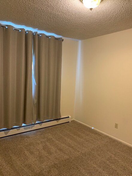 Building Photo - 1028 Longstaff St