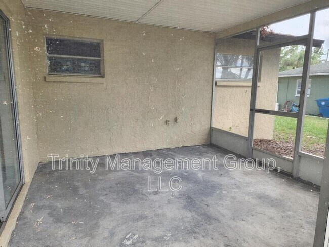 Building Photo - 2429 Keeport Dr