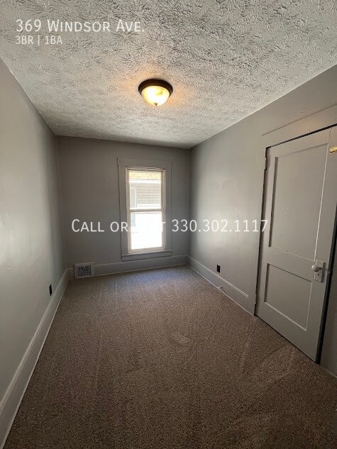 Building Photo - 369 Windsor St