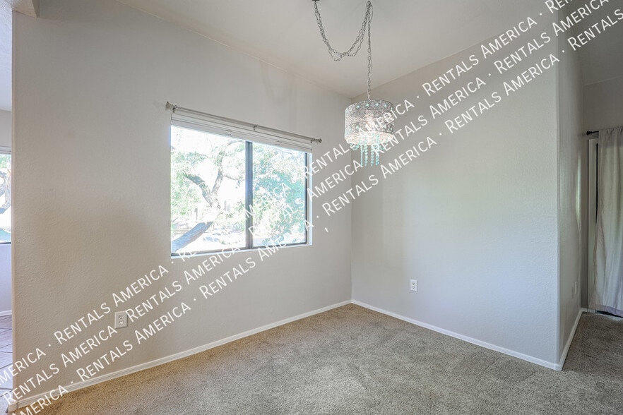 Building Photo - 15050 N Thompson Peak Pkwy