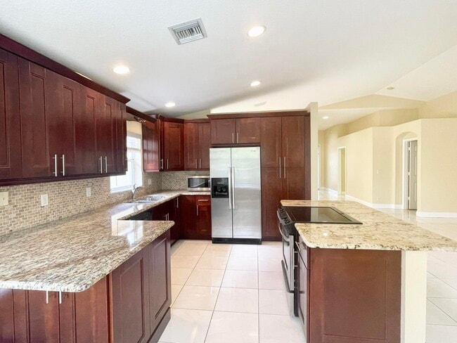 Building Photo - 2425 Pigeon Cay