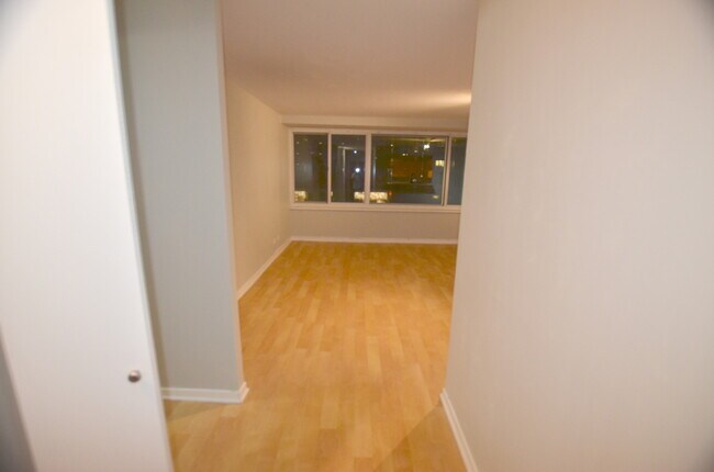 Building Photo - 211 E Ohio St