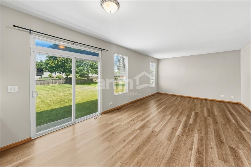 Building Photo - 2771 Cranston Cir