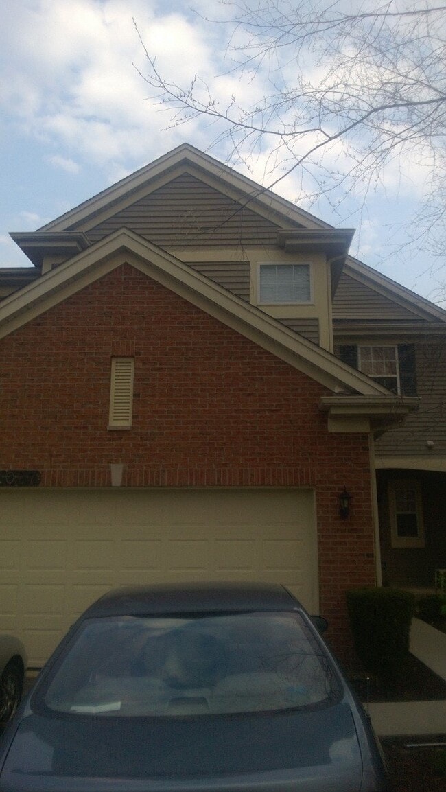 Building Photo - 2027 Juniper Ct