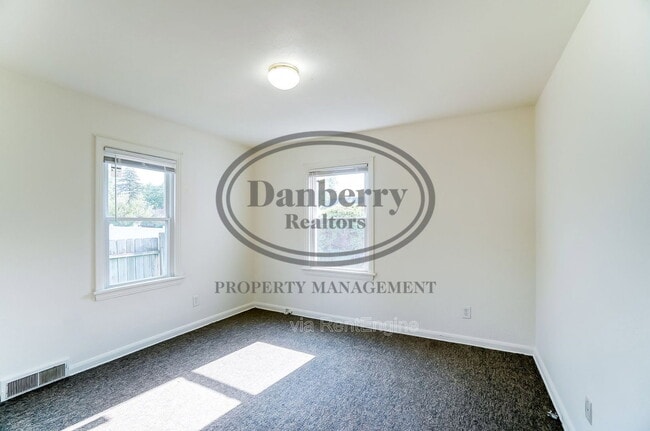 Building Photo - 919 Brookley Blvd