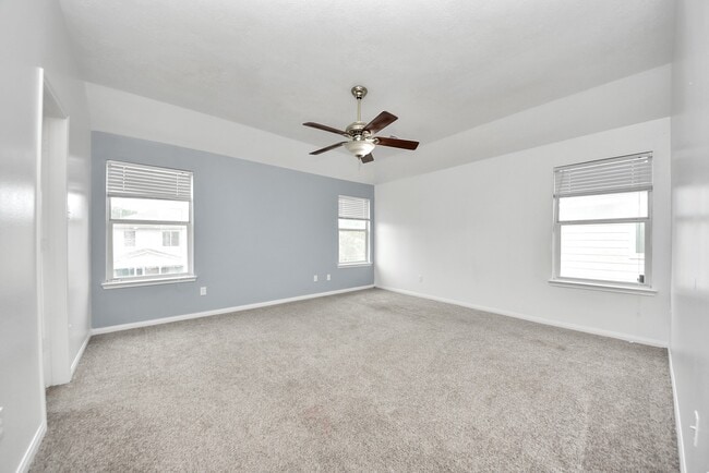 Building Photo - 7238 Foxshadows Ln