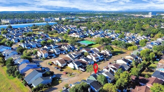 Building Photo - 10250 Bridgeland Ln