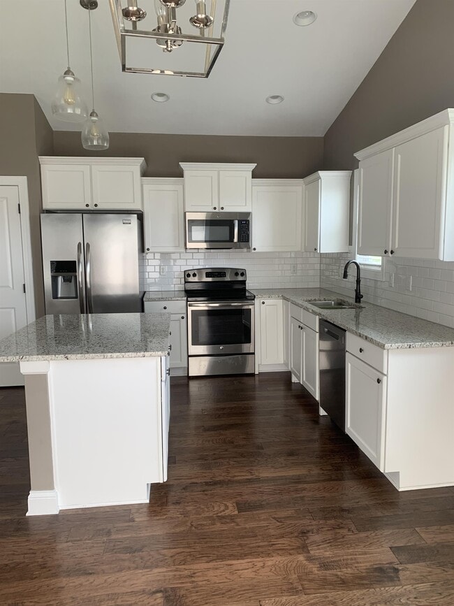 Building Photo - 16008 Springbrook Trl