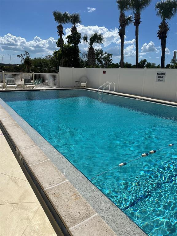 Building Photo - 14459 River Beach Dr