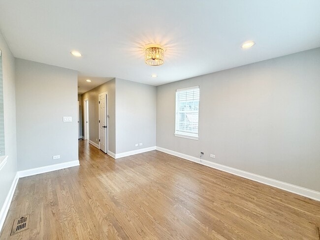 Building Photo - 2427 W Grenshaw St