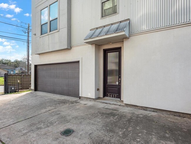 Building Photo - 3417 Gillespie St