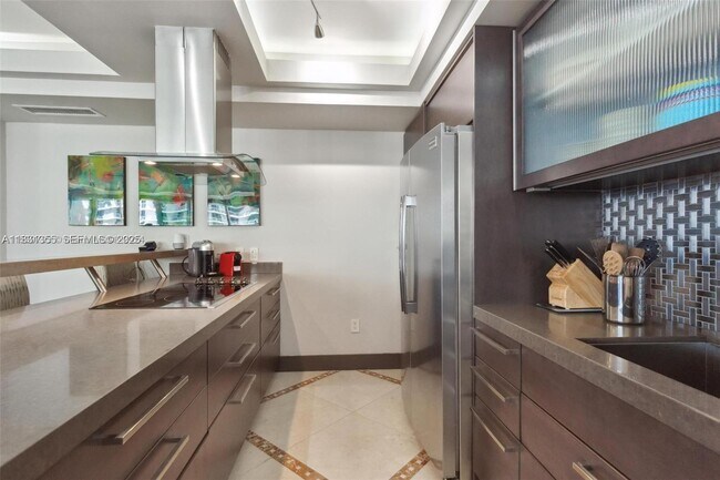 Building Photo - 1800 S Ocean Dr