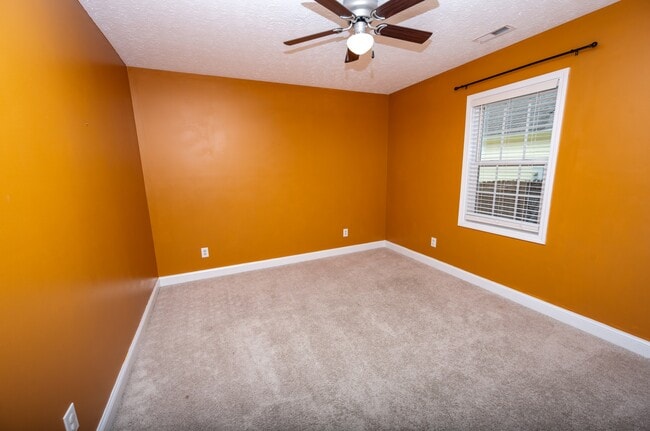 Building Photo - 202 Croatan Woods Dr
