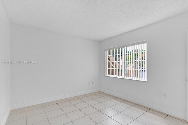 Building Photo - 15665 SW 74th Cir Dr