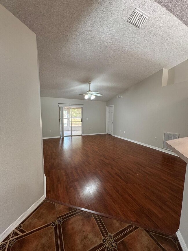 Building Photo - Glenridge 3/2 Home Located in Lakeland