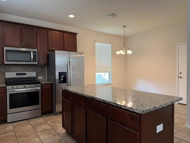 Building Photo - 2601 Chandler Creek Blvd