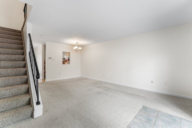 Building Photo - 42 Village Brook Ln