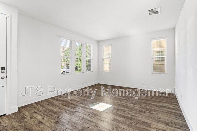Building Photo - 3949 Aristotle Cir
