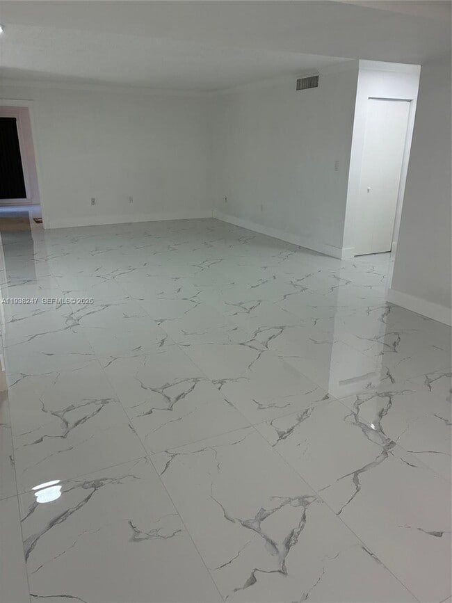 Building Photo - 9040 SW 125th Ave