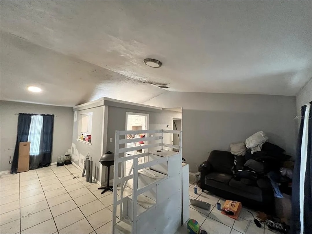 Building Photo - 301 N Westmoreland Dr