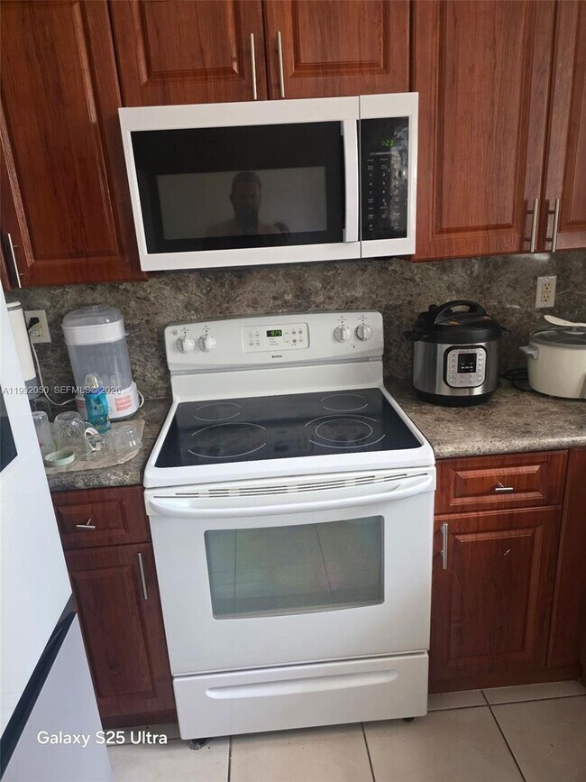 Building Photo - 6980 NW 177th St