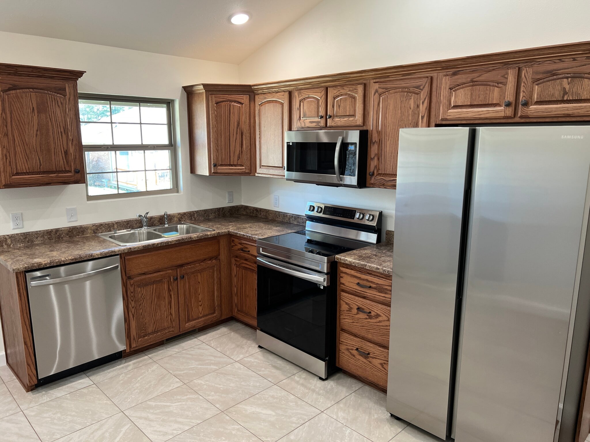 1308 South Nelson Ct. Appliances - 1304 S Nelson Ct