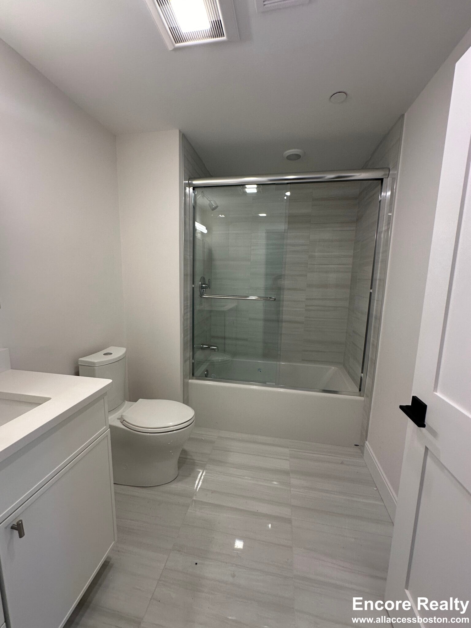 Building Photo - 157 Everett St