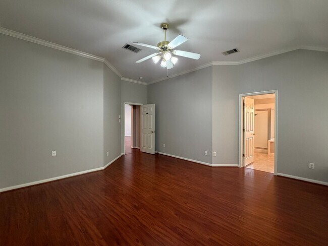 Building Photo - 2007 Creole Dr
