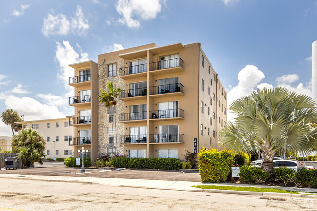 Building Photo - Flagler Intracoastal Rentals