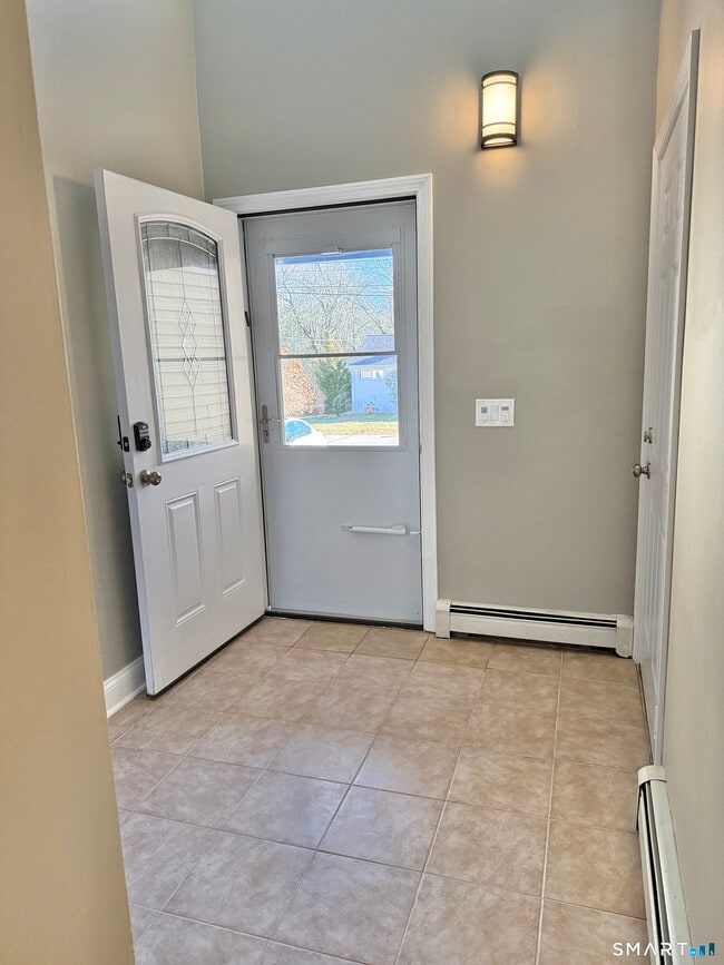 Building Photo - 94 Waldron Dr