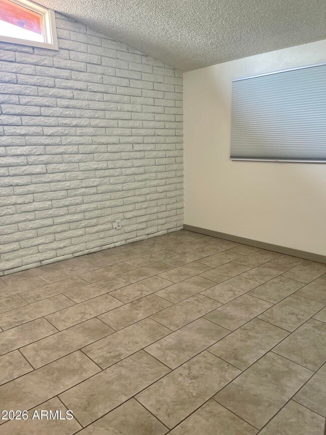 Building Photo - 1238 W Malibu Dr
