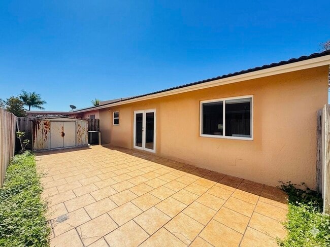 Building Photo - 17255 NW 72nd Ct