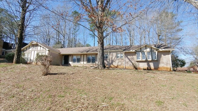 Primary Photo - Very Nice 4 Bedroom Home in Woodland Forest