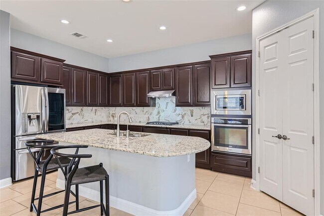 Building Photo - 12520 Javea Dr