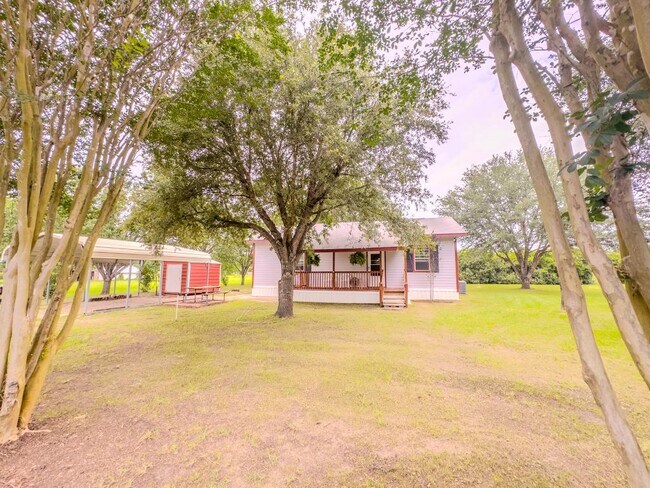 Building Photo - 476 Co Rd 118