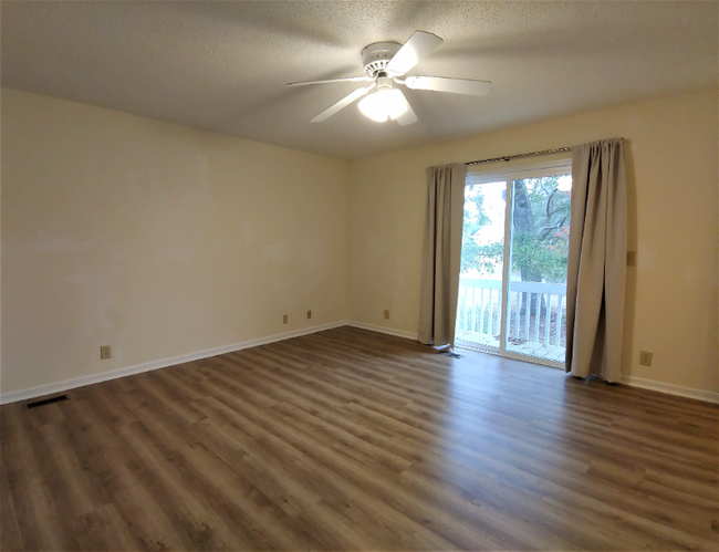 Building Photo - 456 Egret Dr