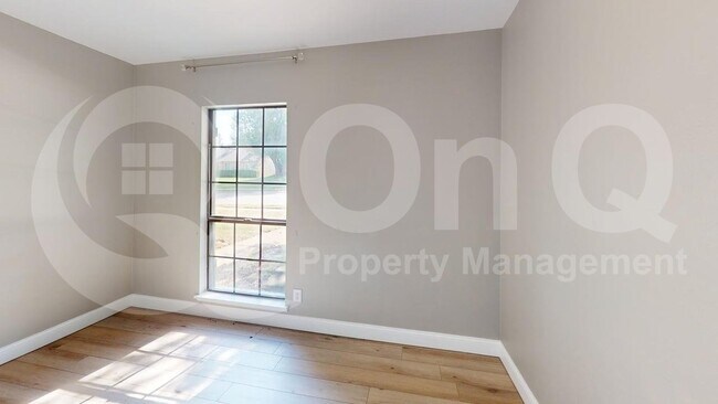 Building Photo - 1313 Milford Dr