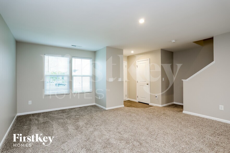 Building Photo - 14 Windchime Ct