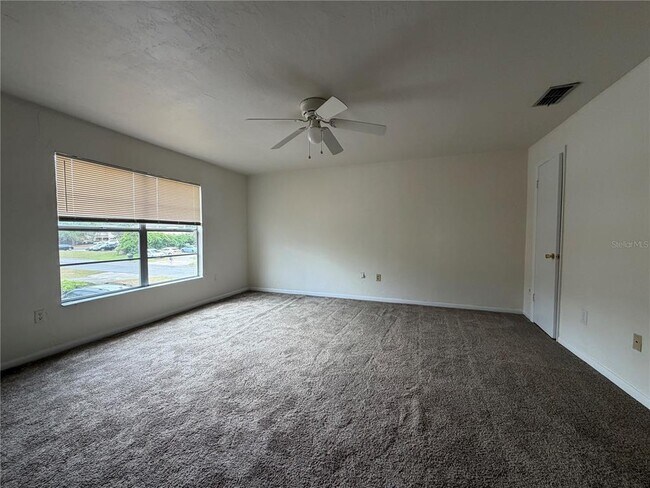 Building Photo - 3924 SW 26th Dr