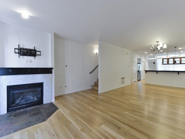 Building Photo - APPLICATION PENDING