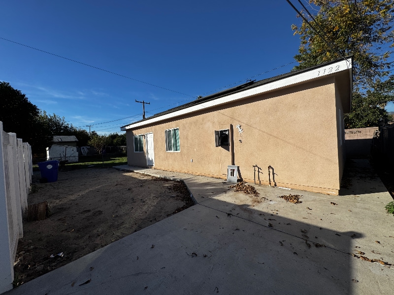 Building Photo - 1122 Magnolia Ave W