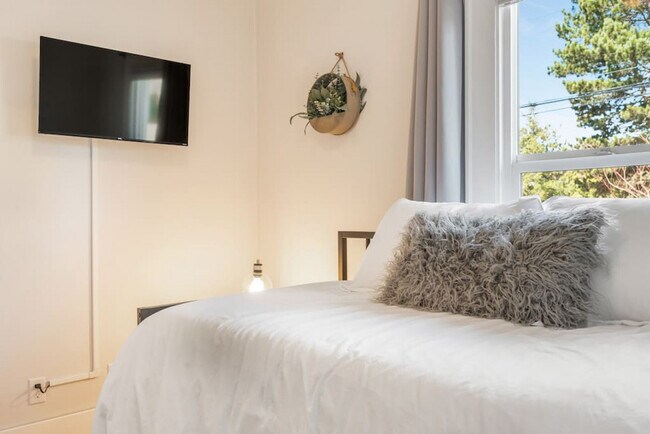 Building Photo - 7938 Densmore Ave N