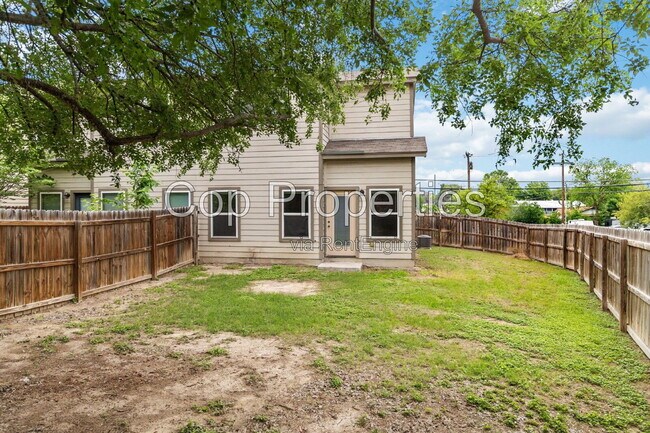 Building Photo - 11103 Belair Dr